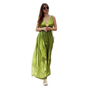 NWT Sincerely Jules metallic emerald green grecian style v-front maxi dress M
